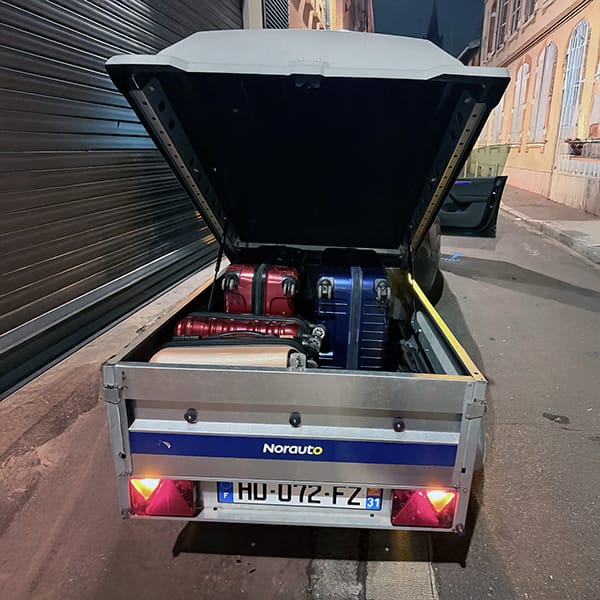 VTC Toulouse avec remorque bagages encombrants
